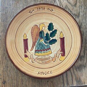 PENNSBURY POTTERY 1970 CHRISTMAS PLATE ANGEL NOEL